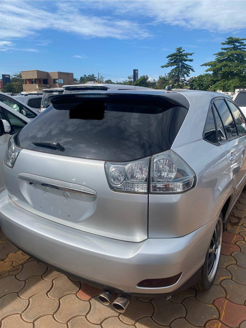 A picture of Toyota Harrier 2008 Model UBP 