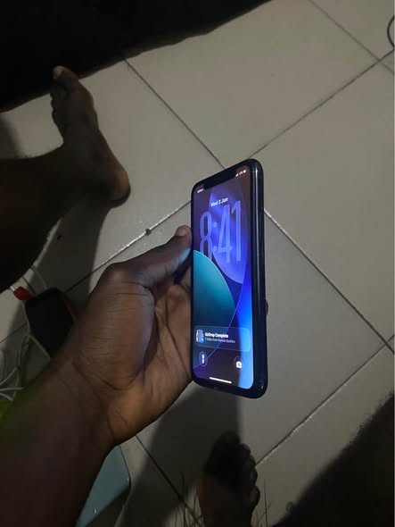 A picture of iPhone 11 Pro no face