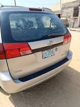 A picture of Toyota sienna