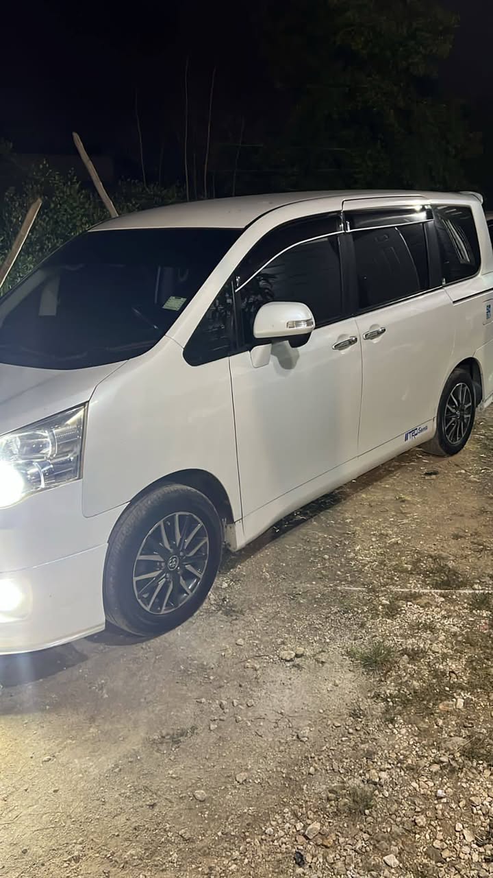 used toyota noah