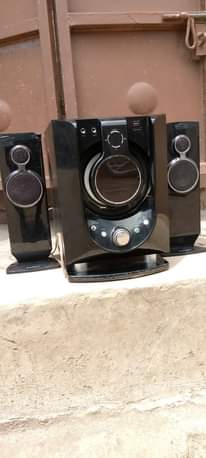 A picture of Seapiano kubwa hii hapa bluethooth flash fm radio ni mziki