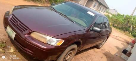 A picture of Toyota Camry 2 2