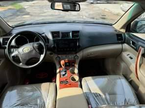 A picture of 2010 highlander limited edition Full option thumbstart 11 6m location