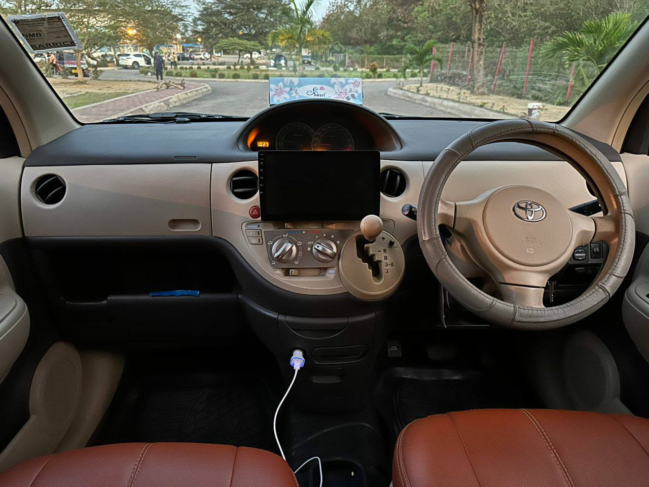 A picture of TOYOTA SIENTA