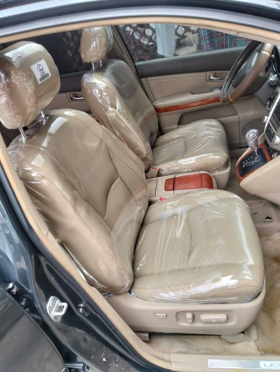 A picture of 2006 LEXUS RX330 PURE FIRST BODY PAN SOUND ENGINE SOUND