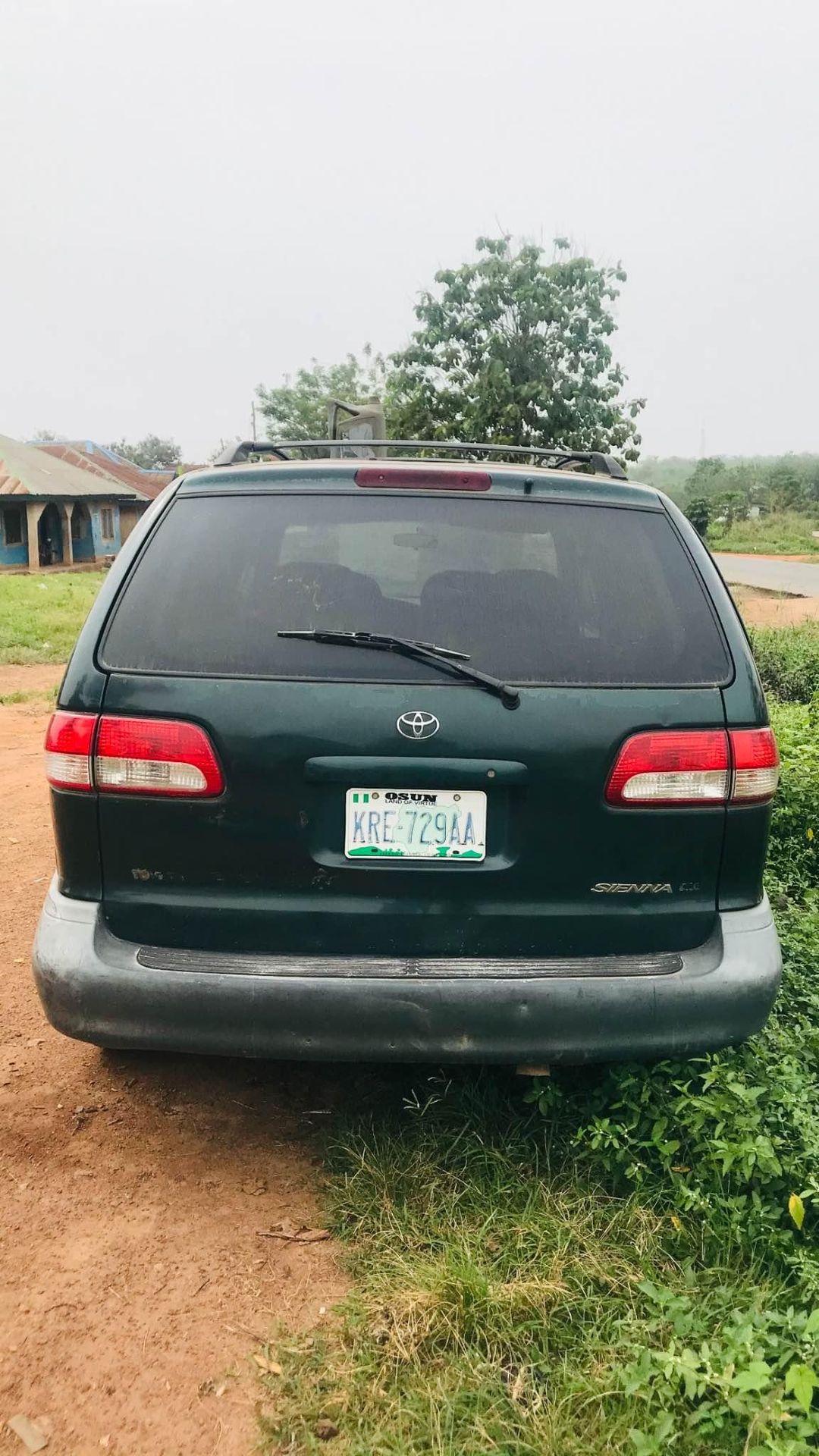 A picture of Available for sale pure first body of Toyota Sienna untampered