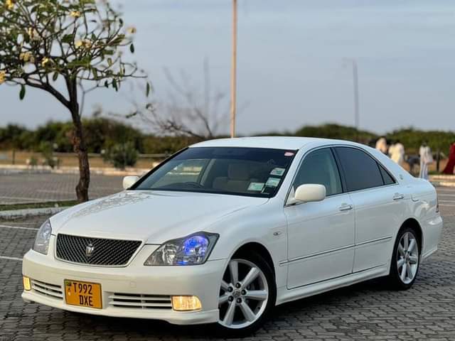 A picture of Crown athletic milion 13.9 Ipo mwanza Automatic Engine safi 0784857610