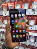A picture of Samsung galaxy S21 Ultra