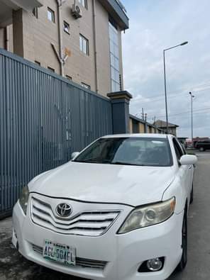 A picture of 2011 Sharp Toyota Camry 2011 Body First flash on first