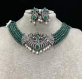 A picture of Pearl necklaces