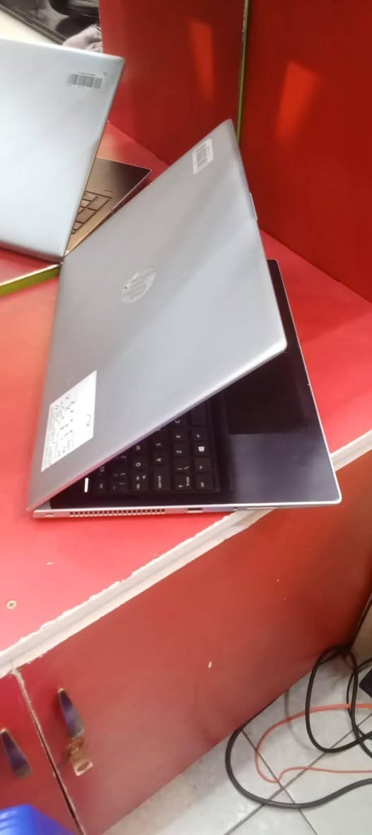 A picture of Hp i3 with 4gb RAM and 500gb HDD