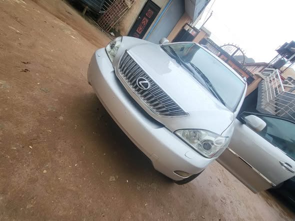 A picture of LEXUS ES350 in 330 body