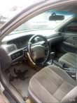 A picture of 2002 model of Toyota camry aka droplight