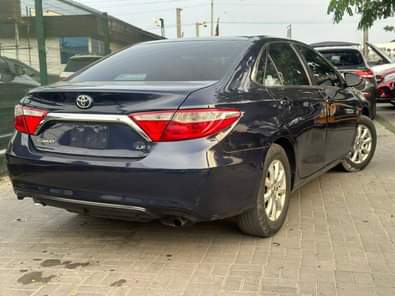 A picture of Good deal V Clean 2017 Toyota Camry Toks standard Absolutely