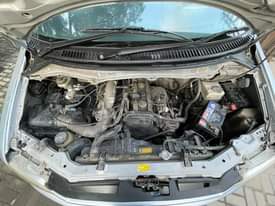 A picture of TOYOTA NOAH