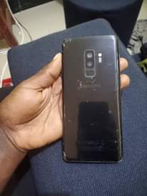A picture of Samsung S9 plus