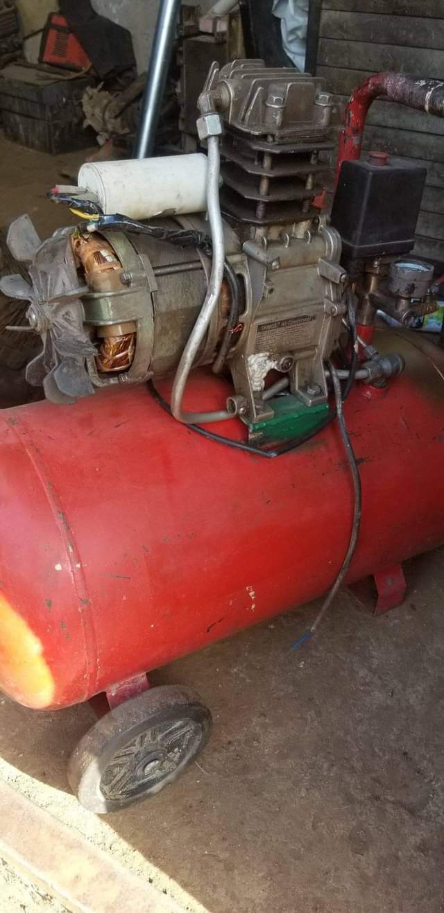A picture of Electric Air compressor