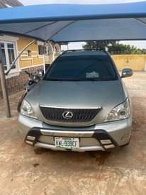 A picture of Lexus Rx 330