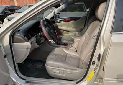 A picture of Lexus ES330 2004 First body nothing to fix Buy and