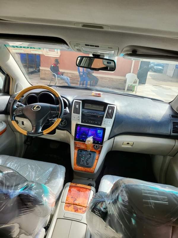 A picture of  TOKS STANDARD Lexus Rx 350 2009 Model 100 perfect
