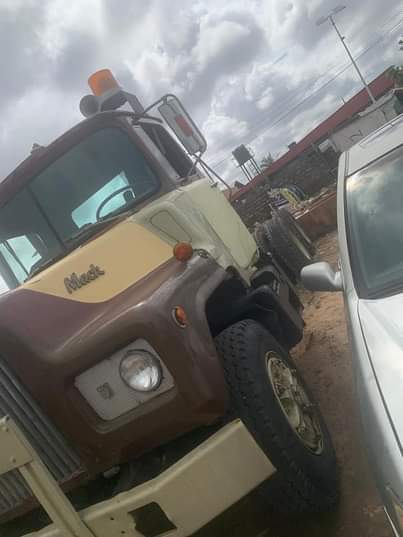 A picture of Foreign used MACK R