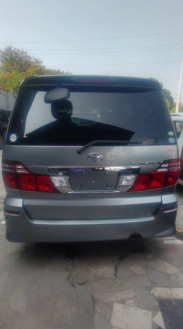 A picture of Toyota Alphard Chasis Whatsapp 0752939329 Kinondoni