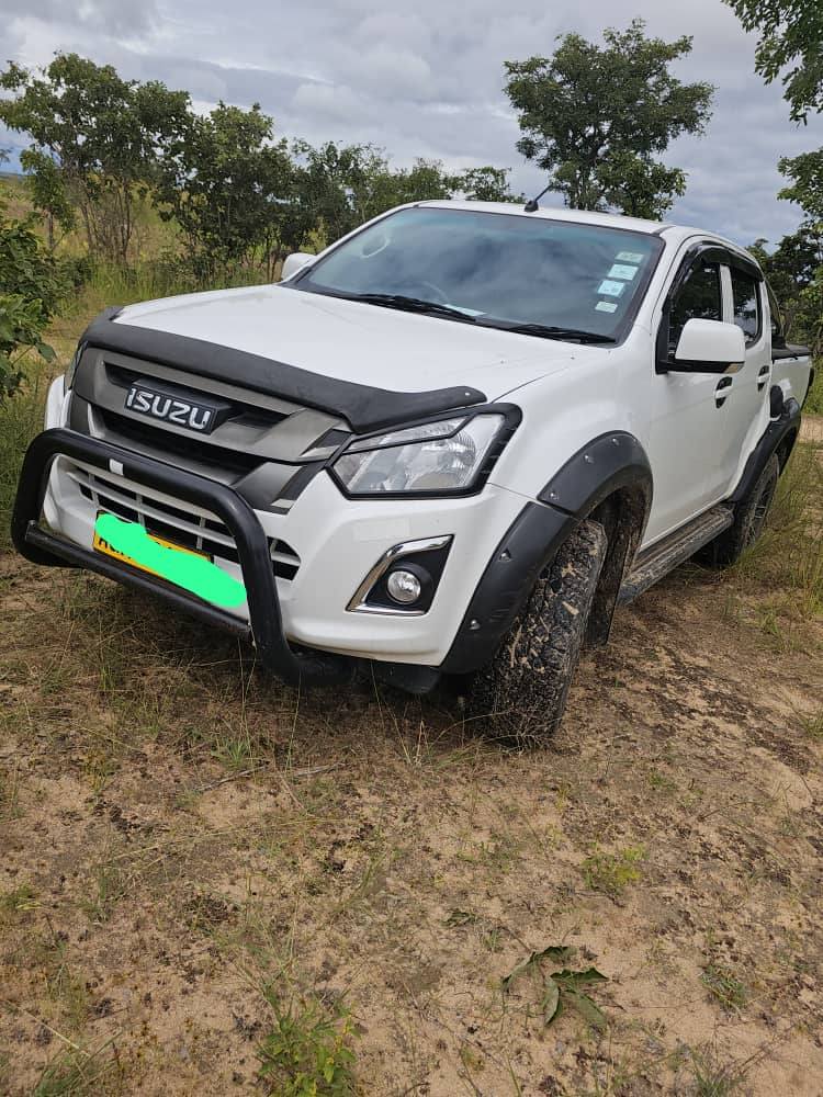 classifieds/cars isuzu