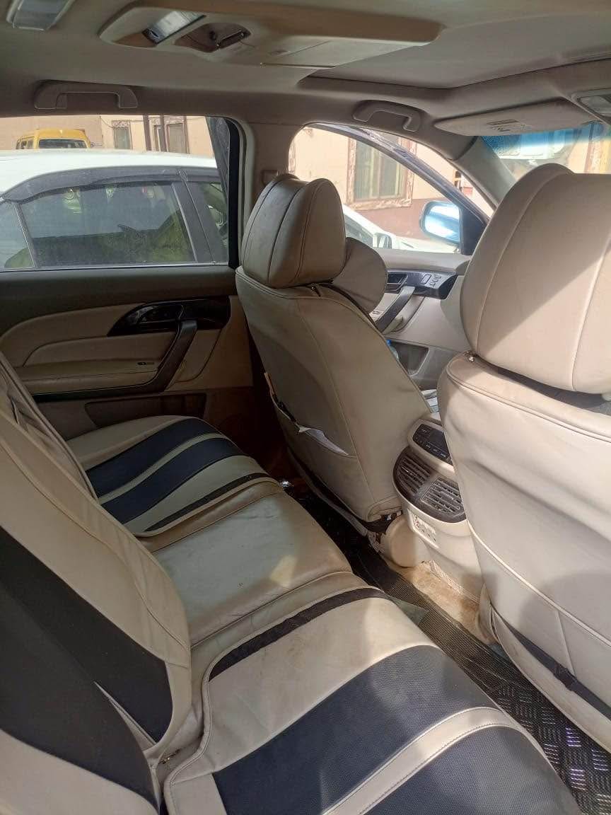 A picture of 2007 Acura mdx flashed on first body