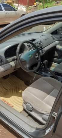 A picture of Toyota Camry 03