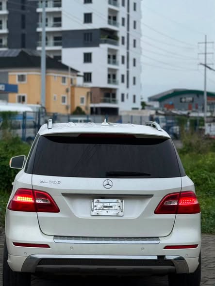 A picture of ML350 2014