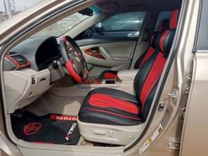 A picture of For sale Slightly used 2010 Toyota Camry XLE Full option