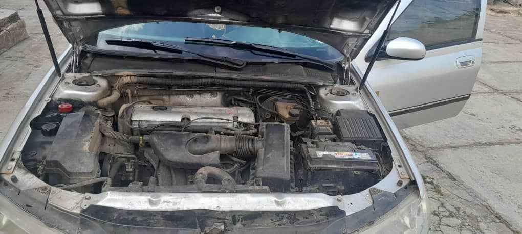 A picture of Peugeot 406