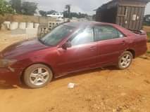 A picture of TOYOTA CAMRY SE
