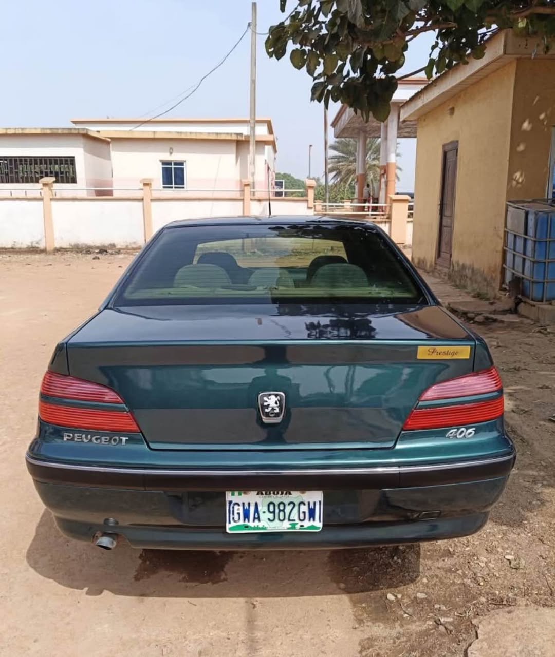 A picture of DISTRESS PEUGEOT 406