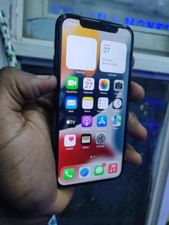 A picture of IPhone 11 Pro max