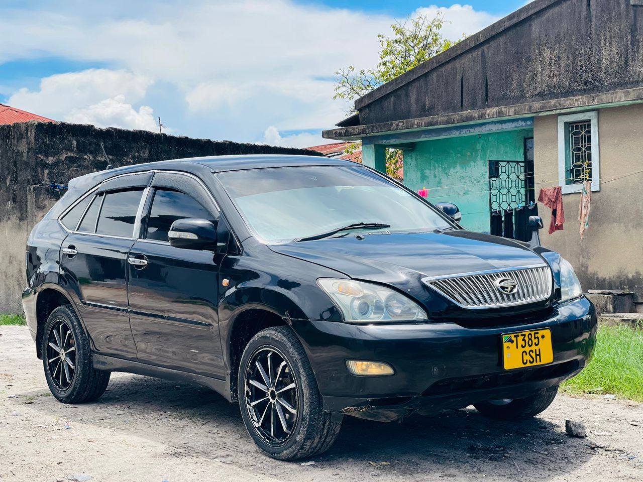 A picture of TOYOTA HARRIER PRICE 12 8 MAONGEZI SITE