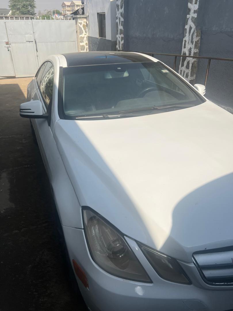 A picture of 2010 Benz E 350 benz e 350