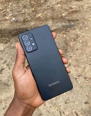 A picture of Samsung A52