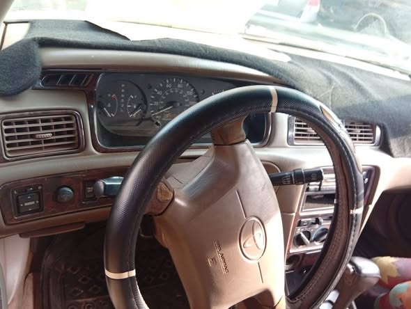 A picture of Clean Toyota Camry tinylight V6