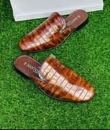 A picture of Open shoes