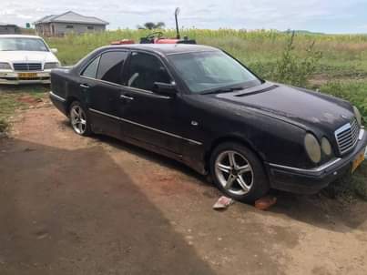 classifieds/cars mercedes