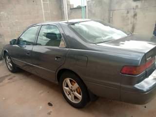 A picture of Used Toyota Camry 2000