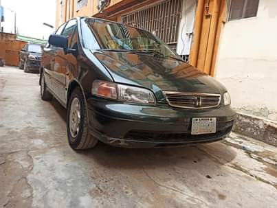 A picture of Honda Shuttle 2001