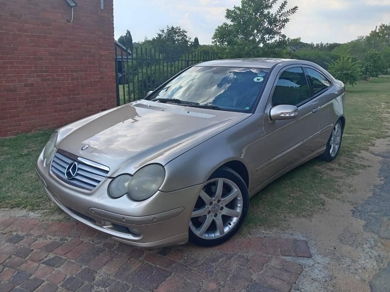 classifieds/cars mercedes