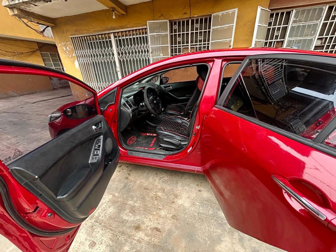 A picture of 015 Kia cerato