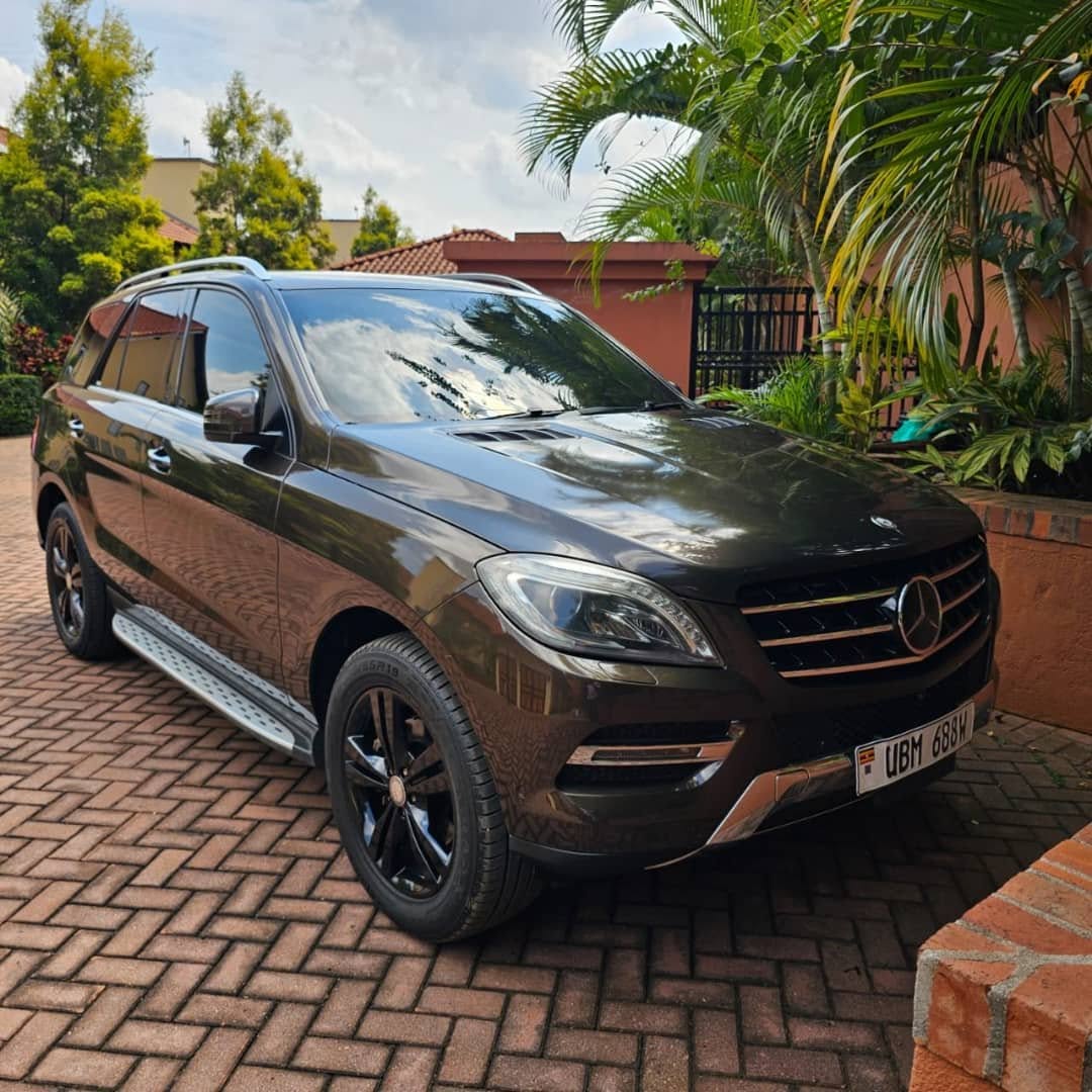 A picture of 2014 Mercedes Benz 2014
