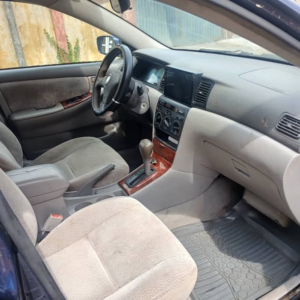 A picture of 2008 model corolla