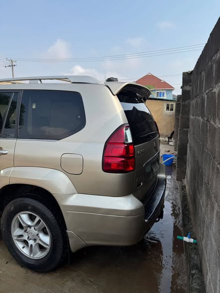 A picture of Firstbody 2008 Lexus GX470 with Auxiliary