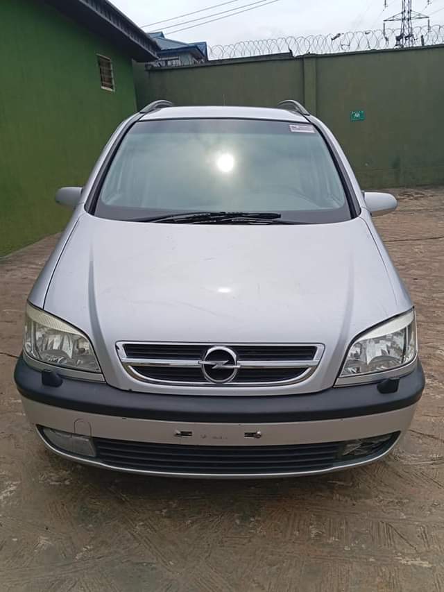 A picture of Opel Zafira 2005... Accident Free Toks... August 2024 Entry... Top