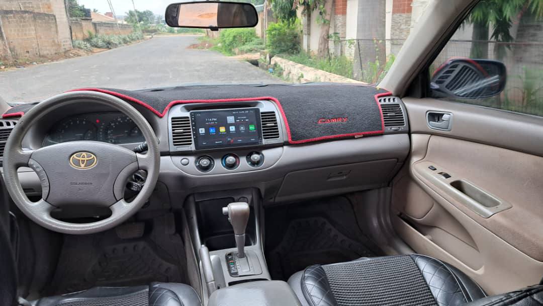 A picture of Toyota Camry 05